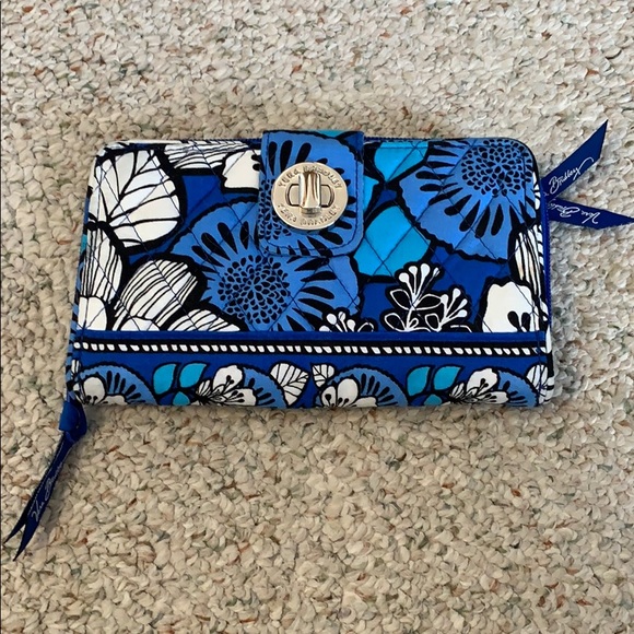 Vera Bradley Wallet - Picture 1 of 4